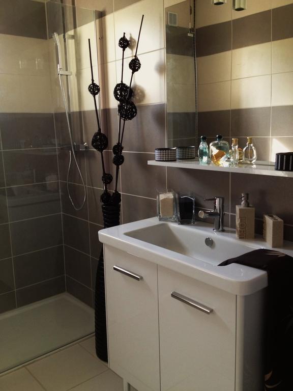 La Bastide De L'Issole Appartement Besse-sur-Issole Kamer foto